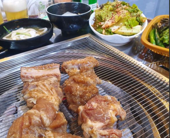 불광옥 홀서빙(주부가능) 월~토 16시-22:30 월230만 or 16:30-22:30... 벼룩시장 [B1] 불광옥 홀서빙(주부가능) 월~토 16시-22:30 월230만 or 16:30... 